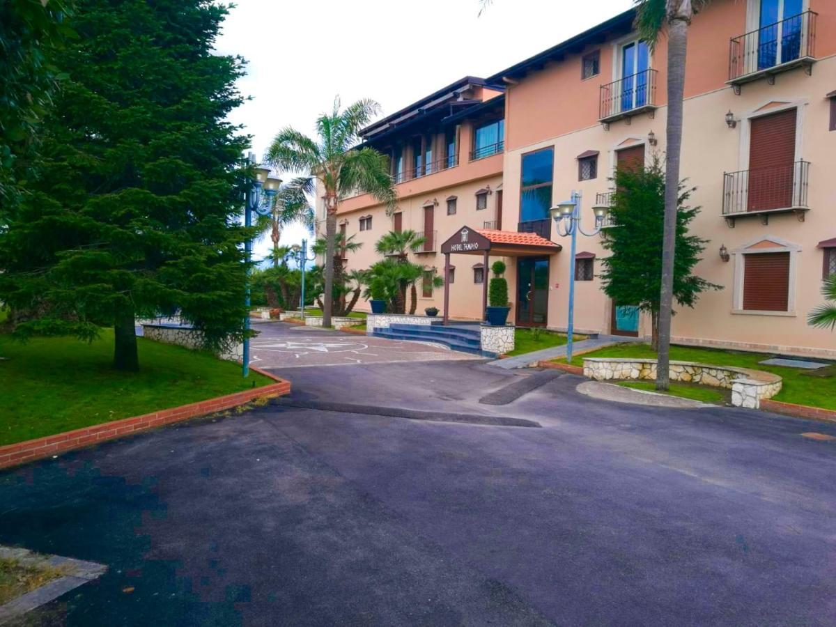 Hotel Tempio Lago Patria Esterno foto