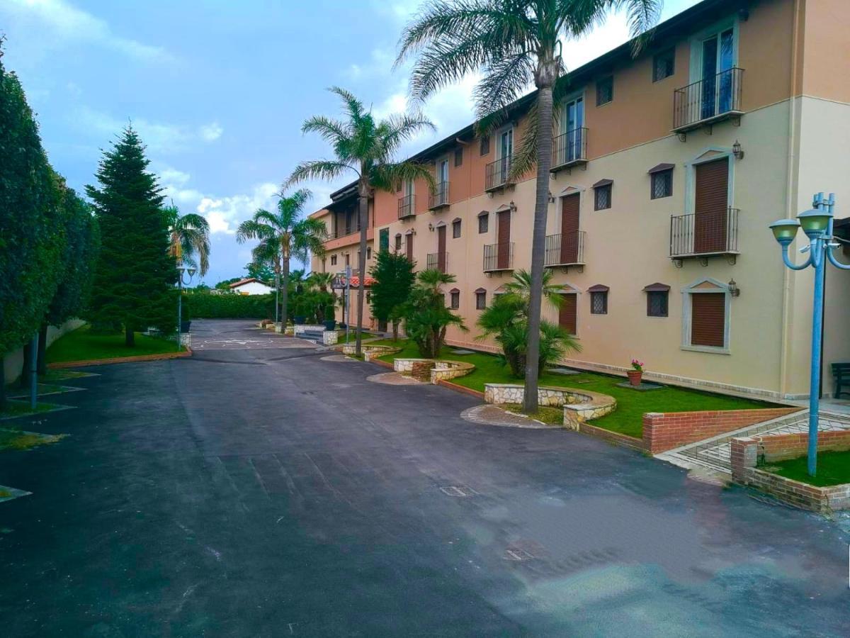 Hotel Tempio Lago Patria Esterno foto