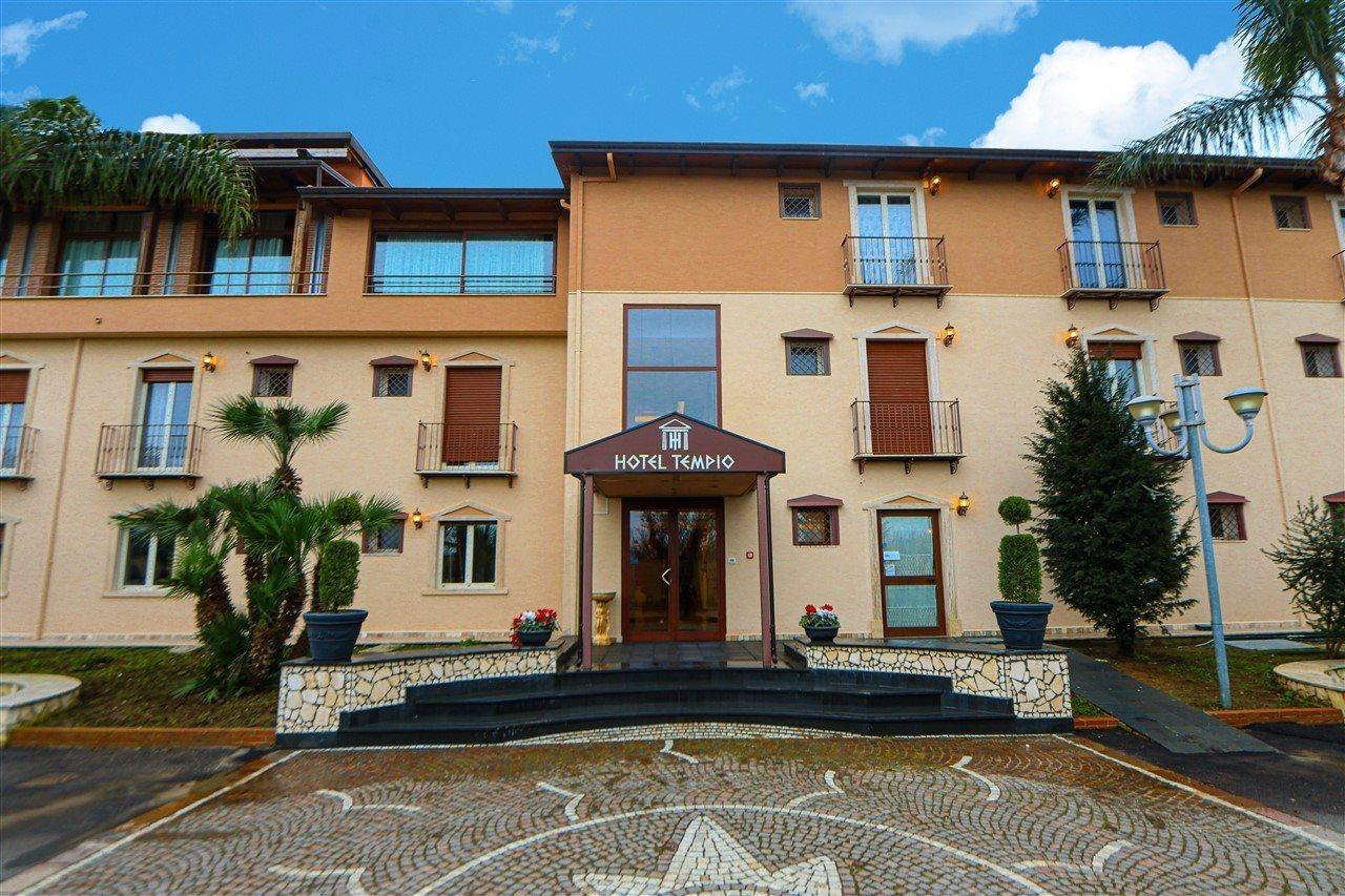 Hotel Tempio Lago Patria Esterno foto