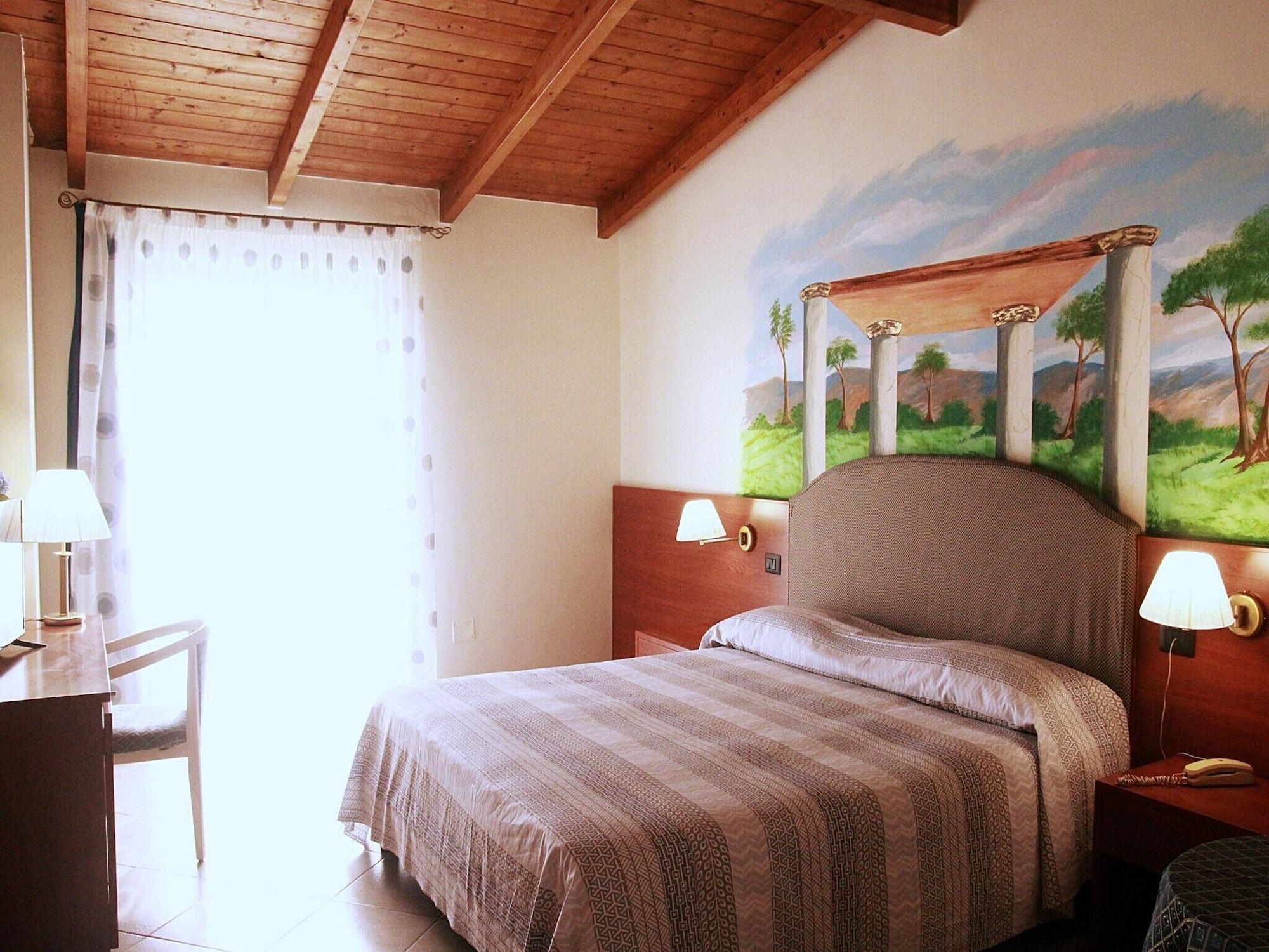 Hotel Tempio Lago Patria Esterno foto