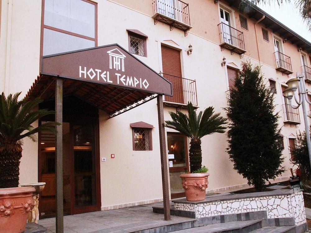 Hotel Tempio Lago Patria Esterno foto
