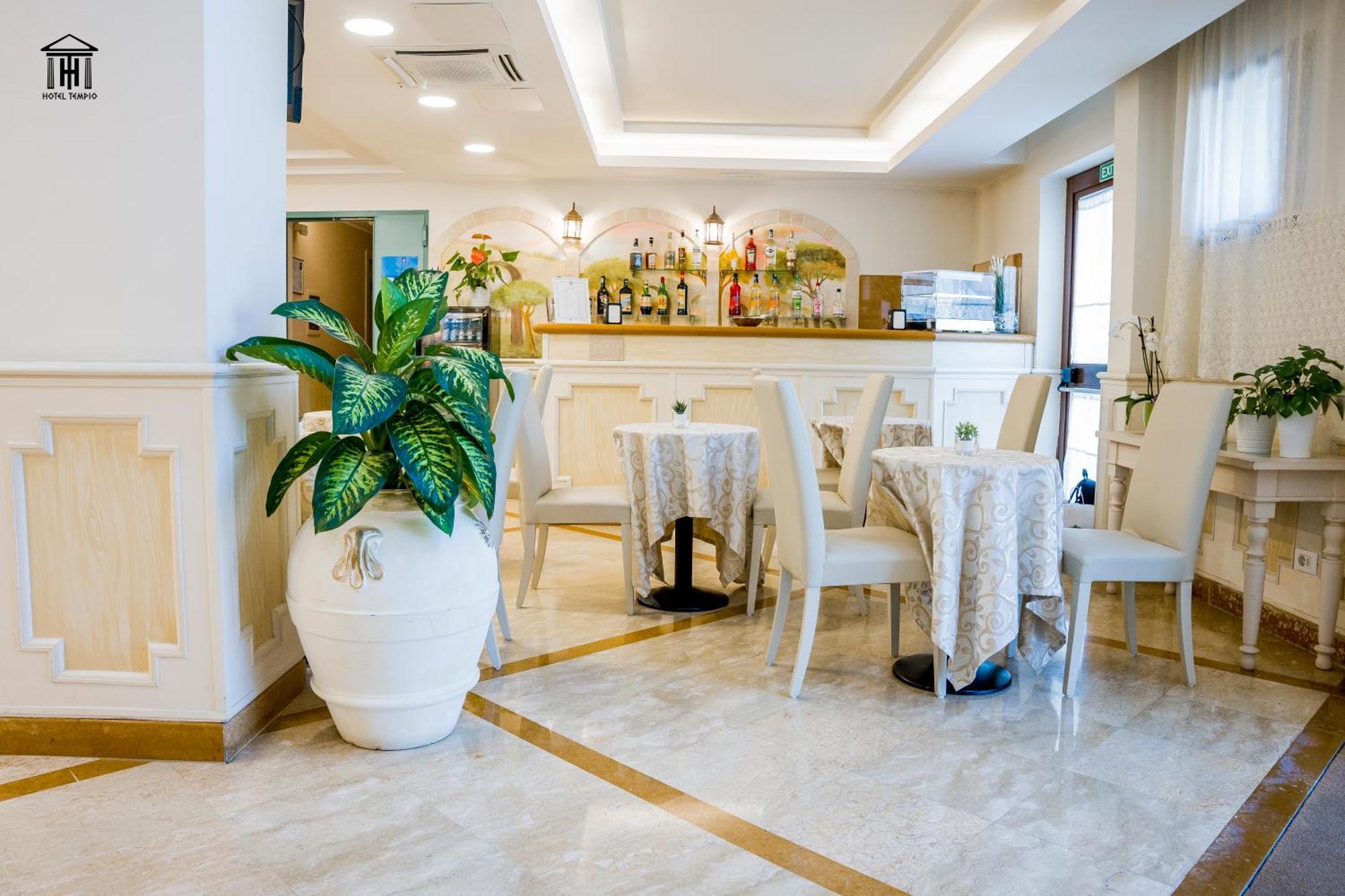 Hotel Tempio Lago Patria Esterno foto