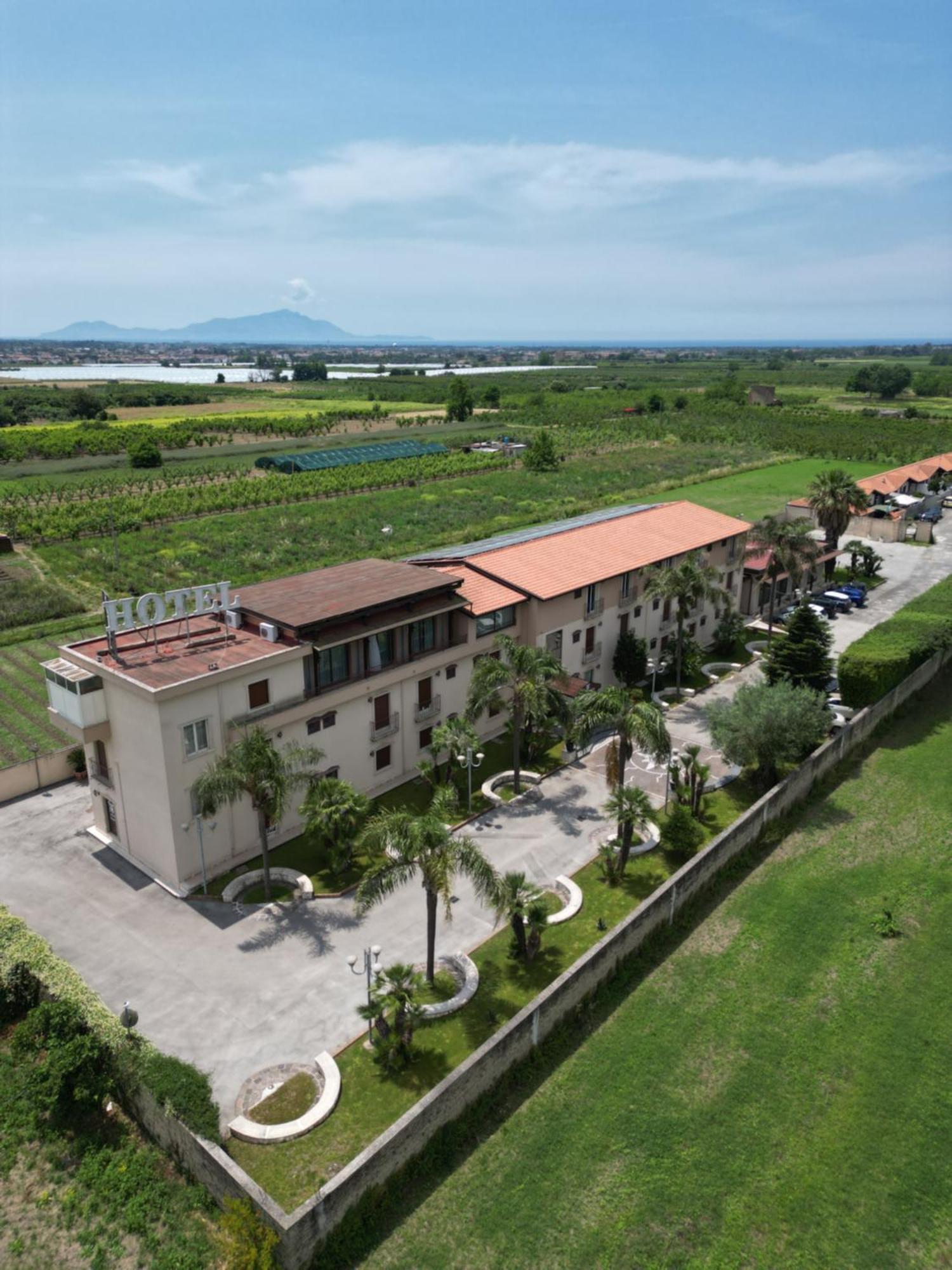 Hotel Tempio Lago Patria Esterno foto